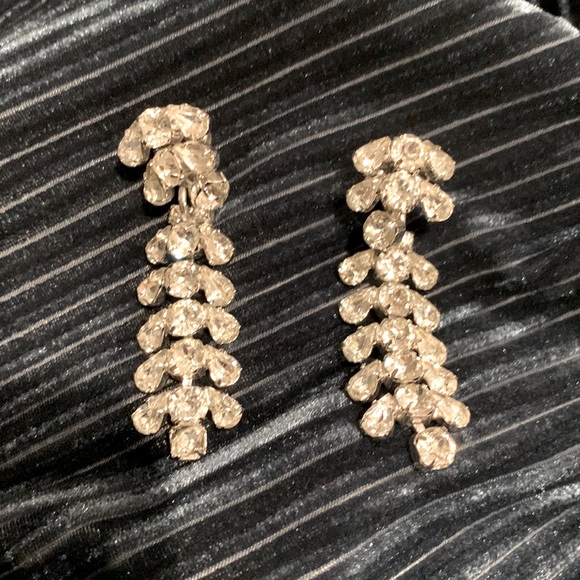 Source Unknown Jewelry - Vintage rhinestone earrings these slide on. Or call them clips